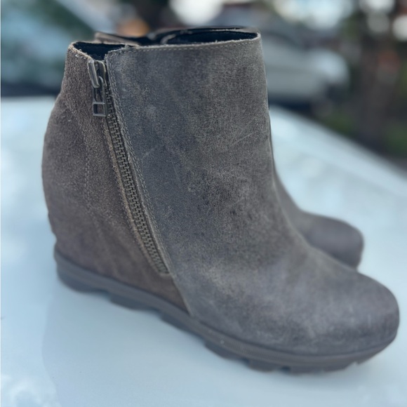 Sorel Charcoal Ankle Booties 10
